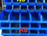 Giá sóng nhựa đựng linh kiện