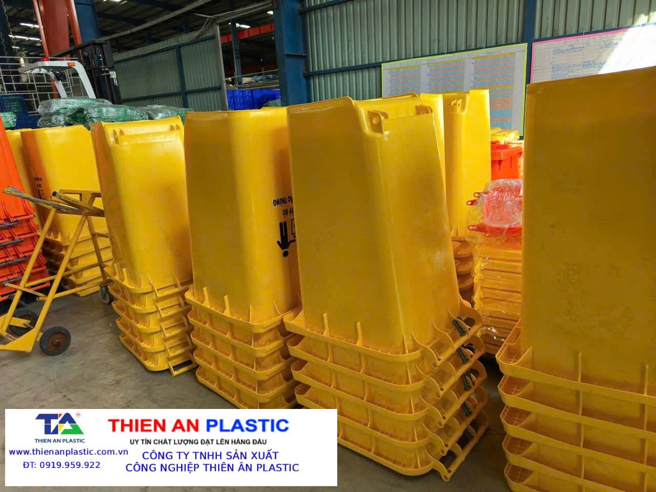 Thùng rác công cộng Quận 6