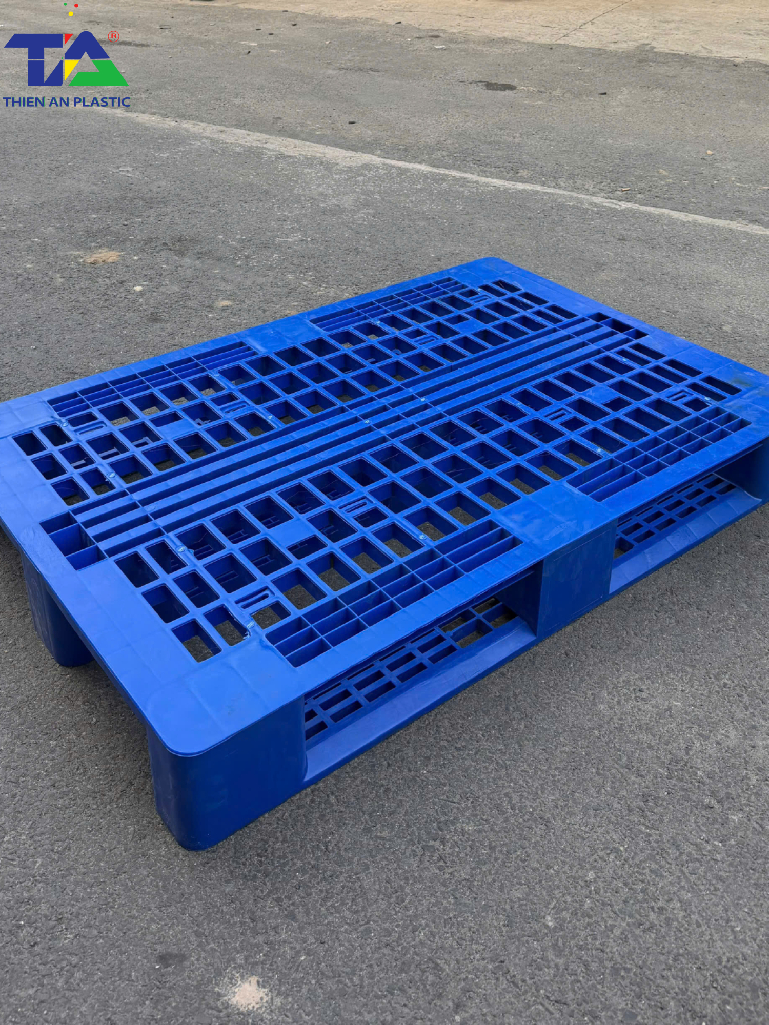 Pallet Nhựa 3 Chân TA1280 (KT: 1200 x 800 x 150mm)