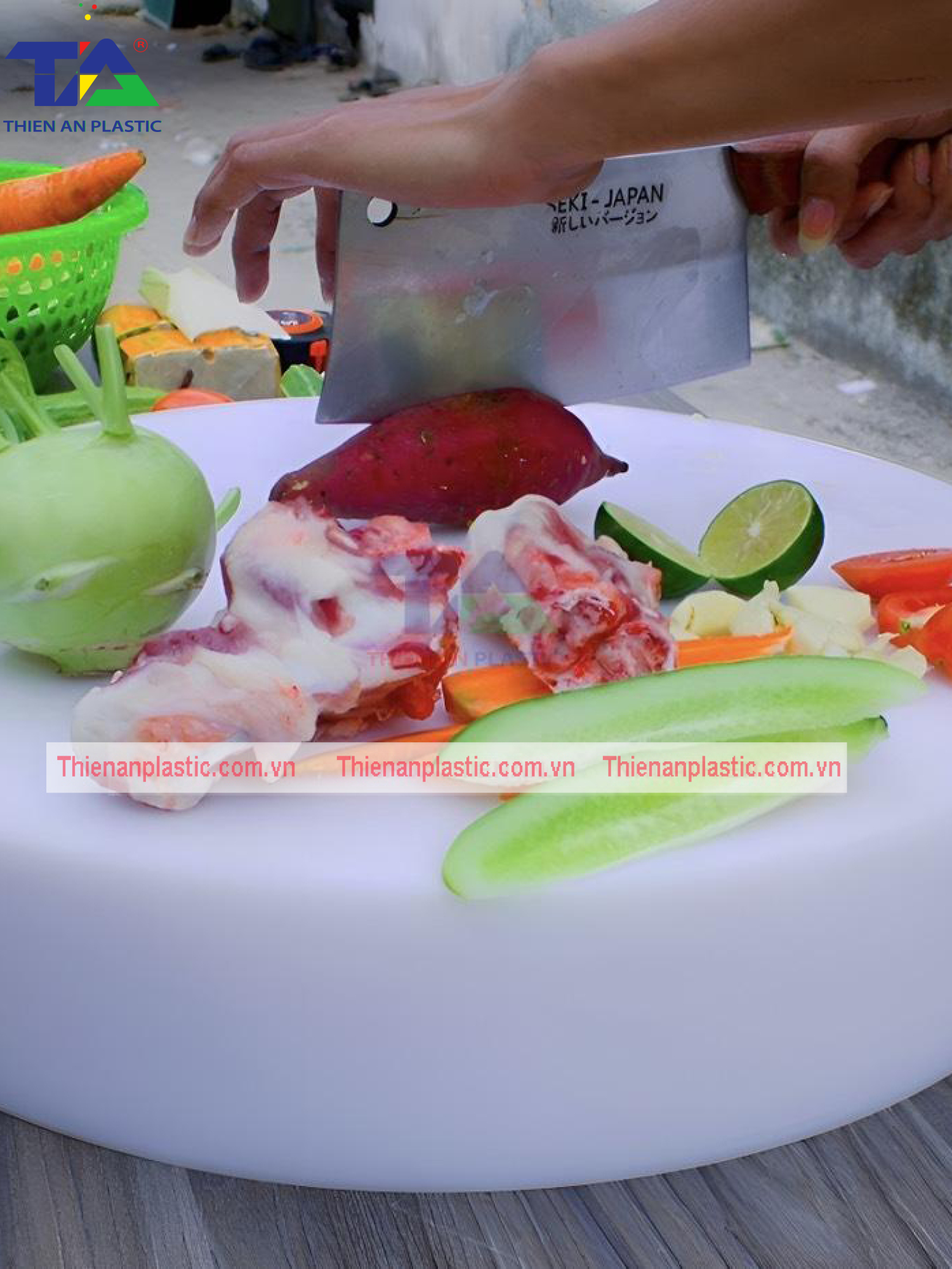 Thớt Nhựa PE Tròn (KT: Ø400 x 50 mm)