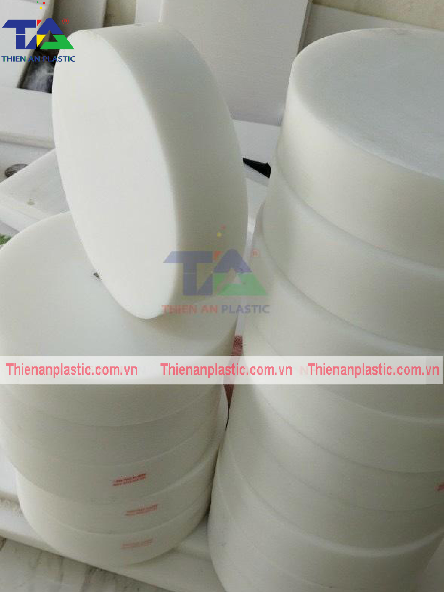 Thớt Nhựa Tròn Chặt Thịt (KT: Ø400 x 100 mm)