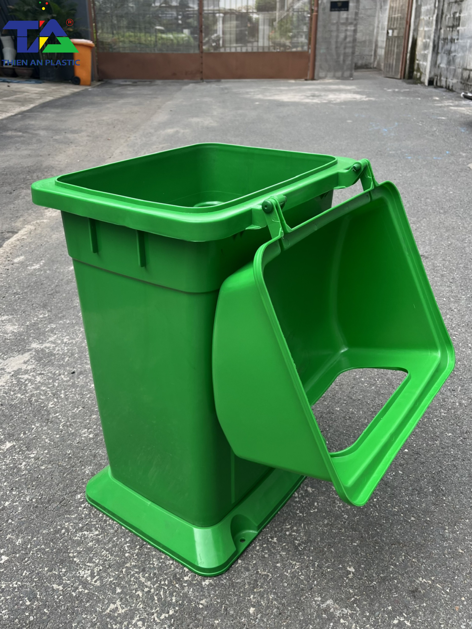 Thùng Rác Nắp Hở 90 Lít (KT: 405 × 540 × 946mm)